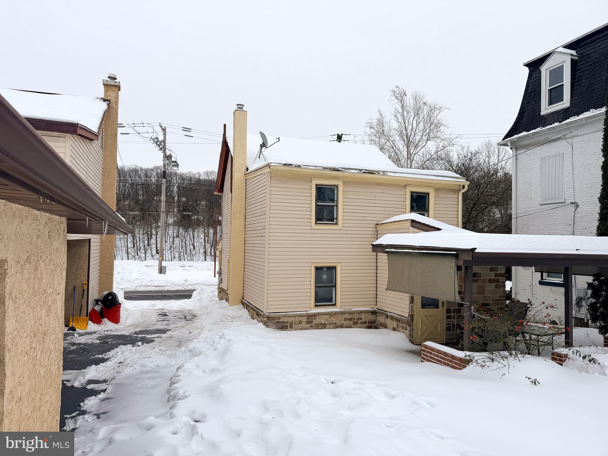 153 E WYOMISSING AVENUE