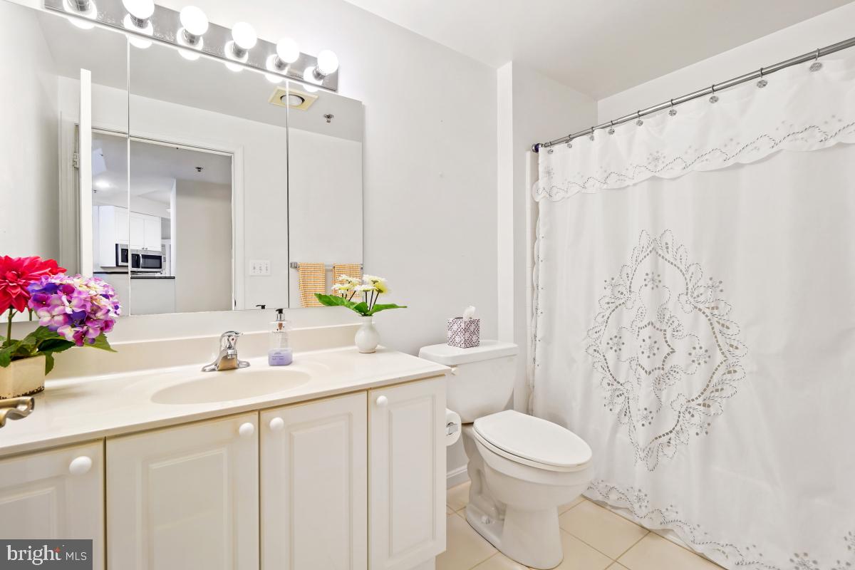 CREEKSIDE AT LEISURE WORLD - Residential