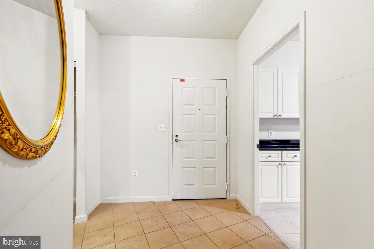 CREEKSIDE AT LEISURE WORLD - Residential