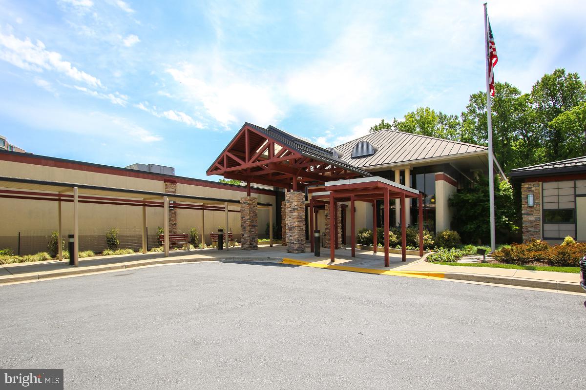 CREEKSIDE AT LEISURE WORLD - Residential