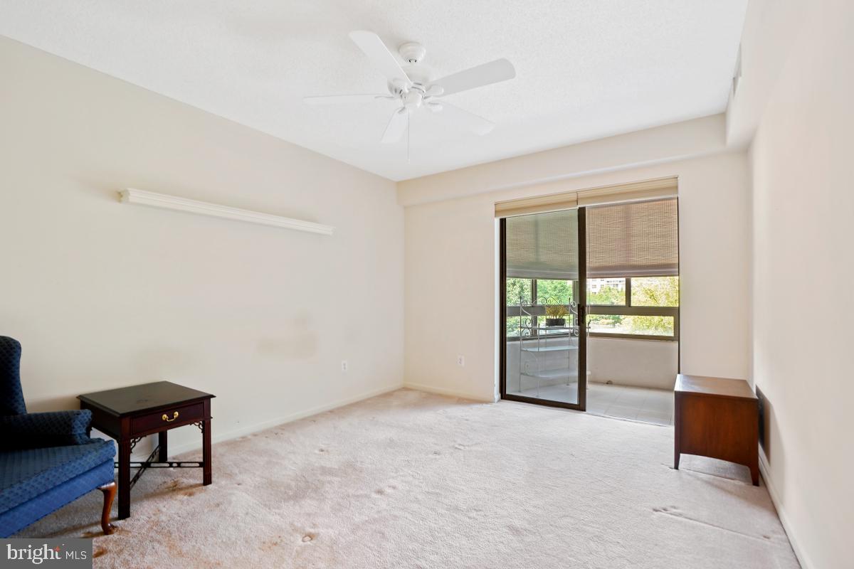 CREEKSIDE AT LEISURE WORLD - Residential