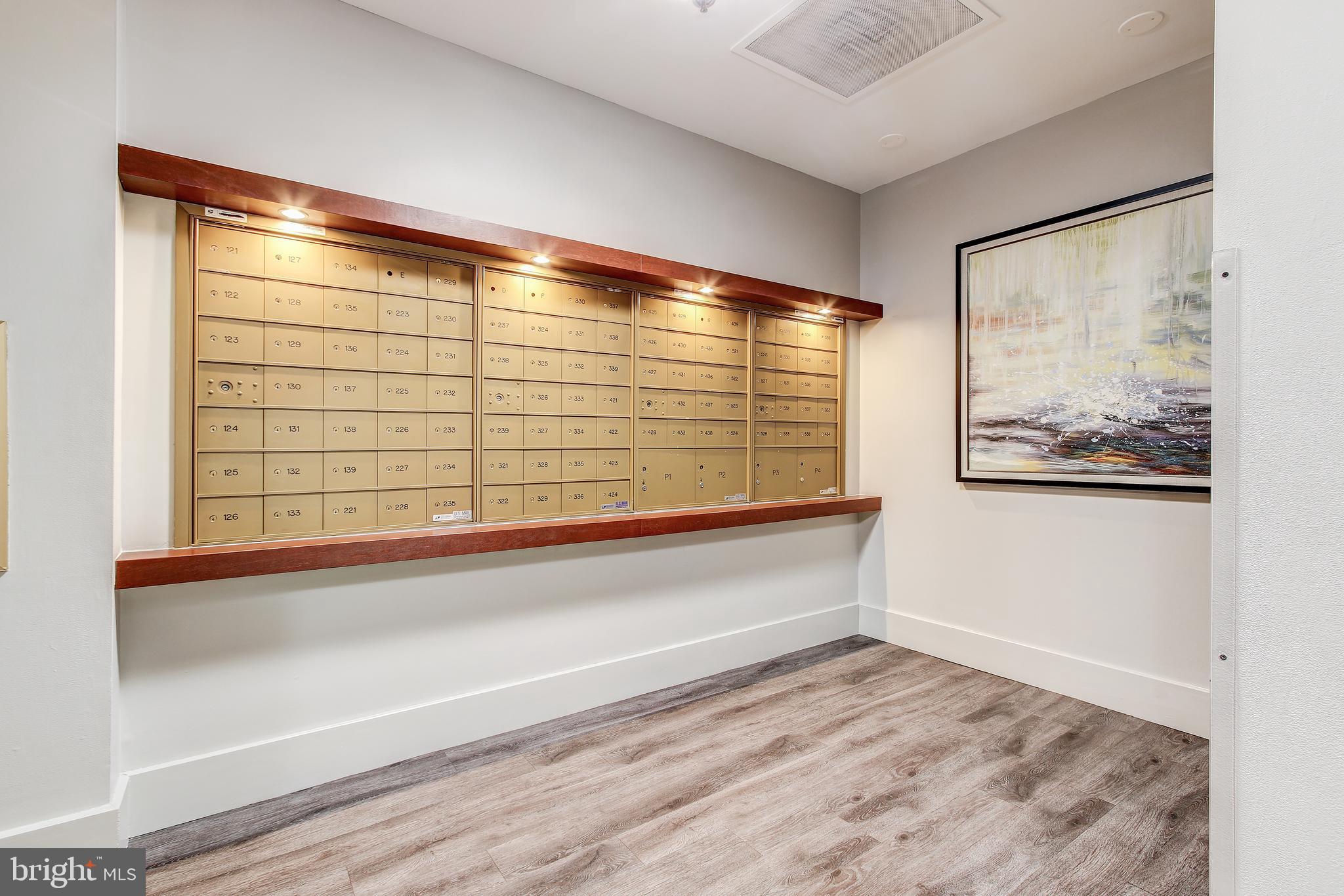 CREEKSIDE AT LEISURE WORLD - Residential