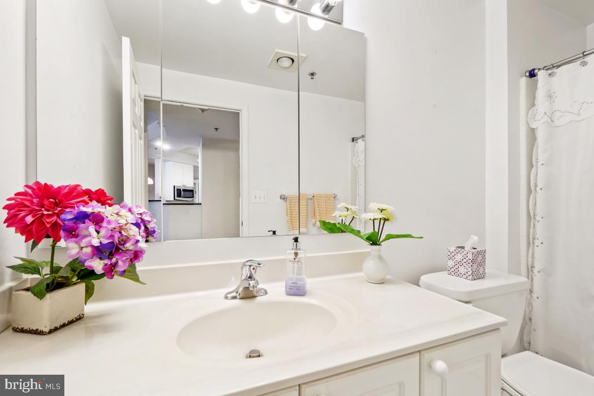 CREEKSIDE AT LEISURE WORLD - Residential