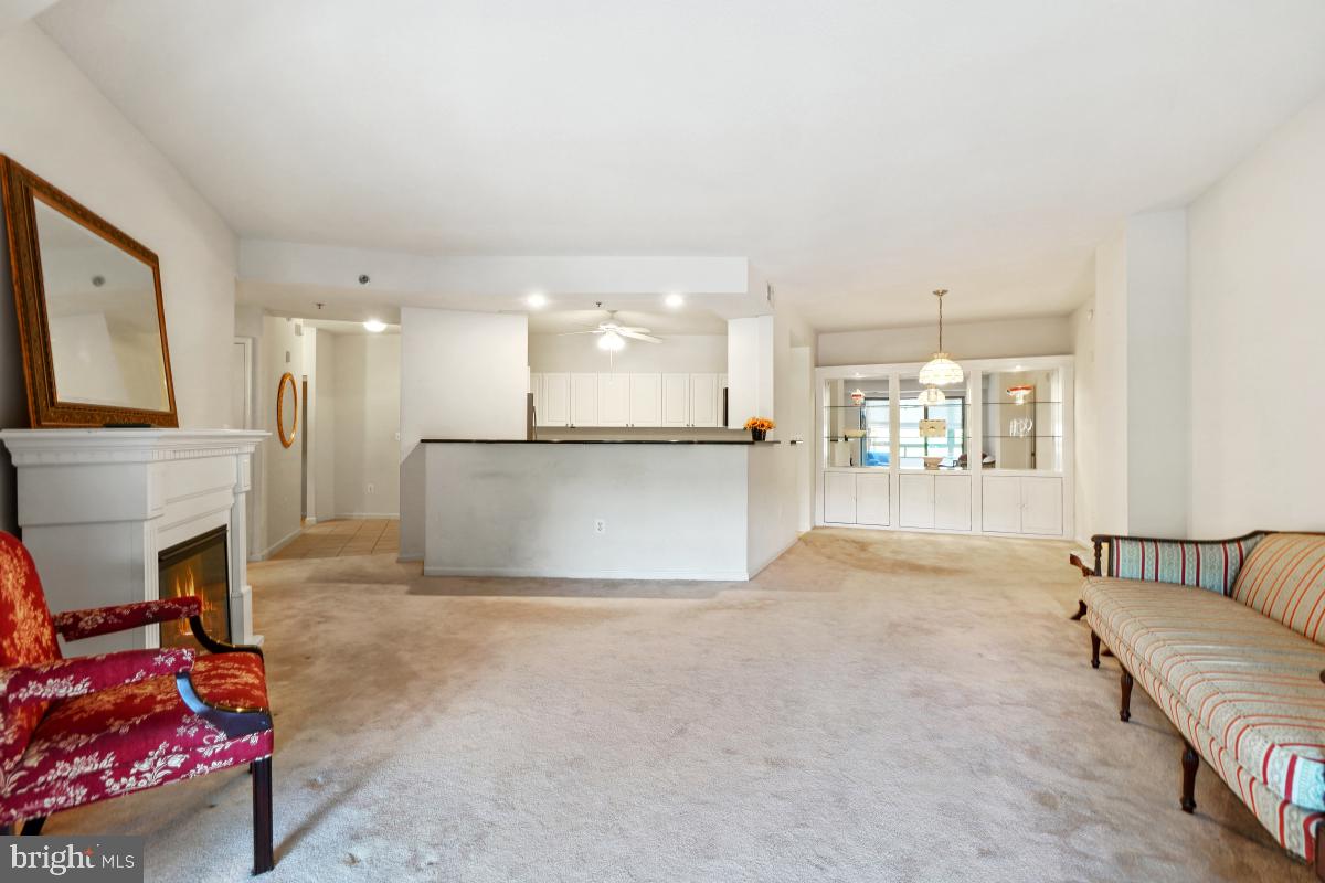 CREEKSIDE AT LEISURE WORLD - Residential