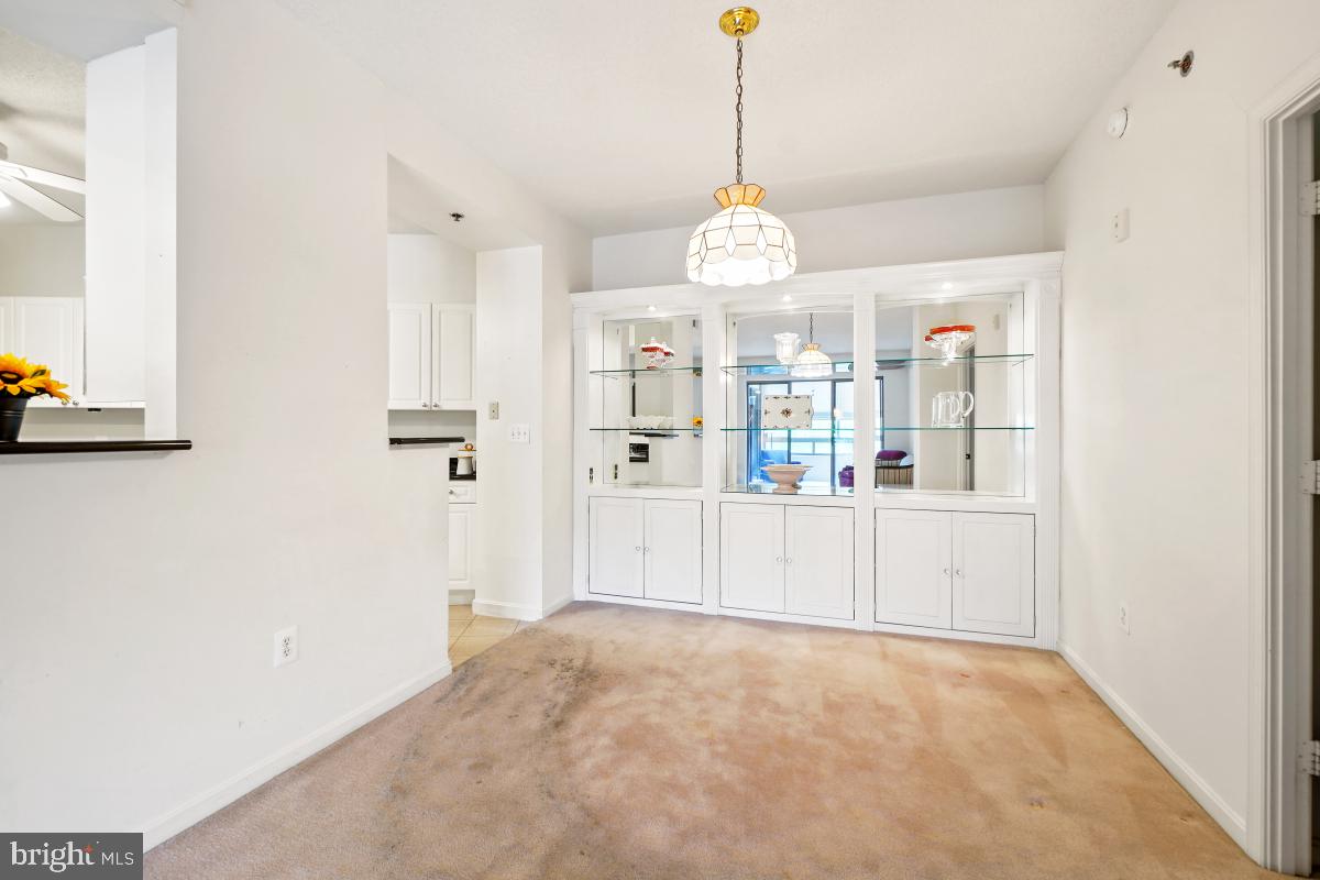 CREEKSIDE AT LEISURE WORLD - Residential