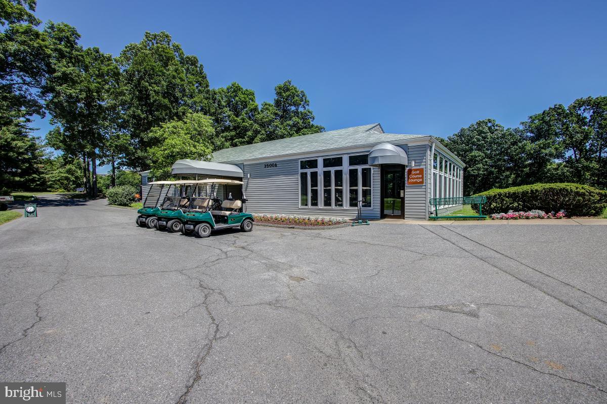 CREEKSIDE AT LEISURE WORLD - Residential