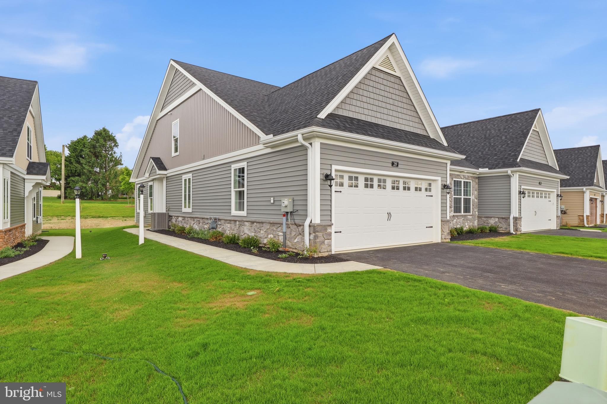 CROSSGATES - Residential