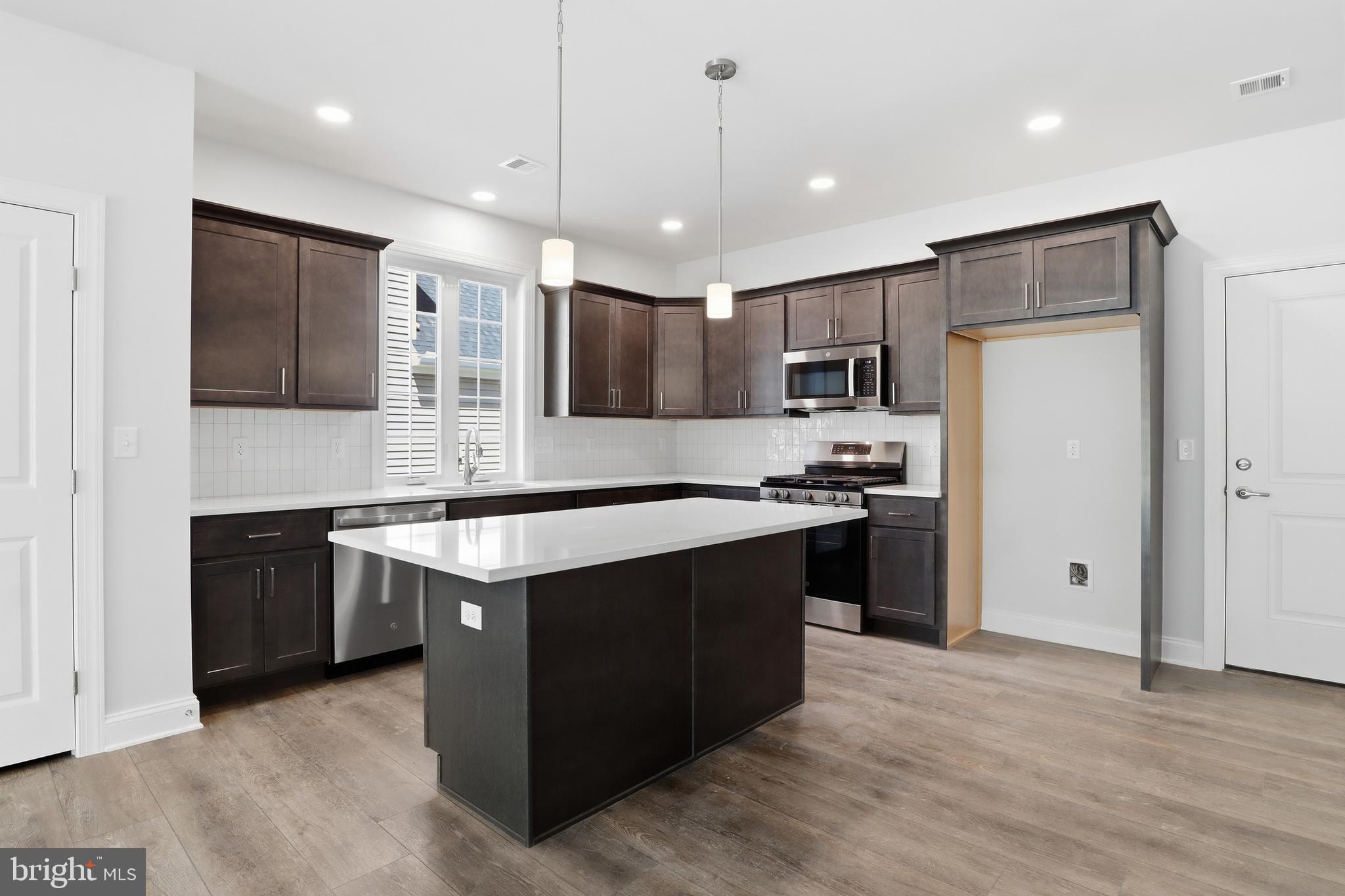 CROSSGATES - Residential