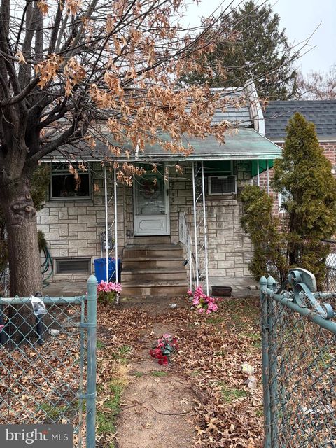 Townhouse For Sale - 2019 Rosalie Street<br/> PHILADELPHIA, PA 19135