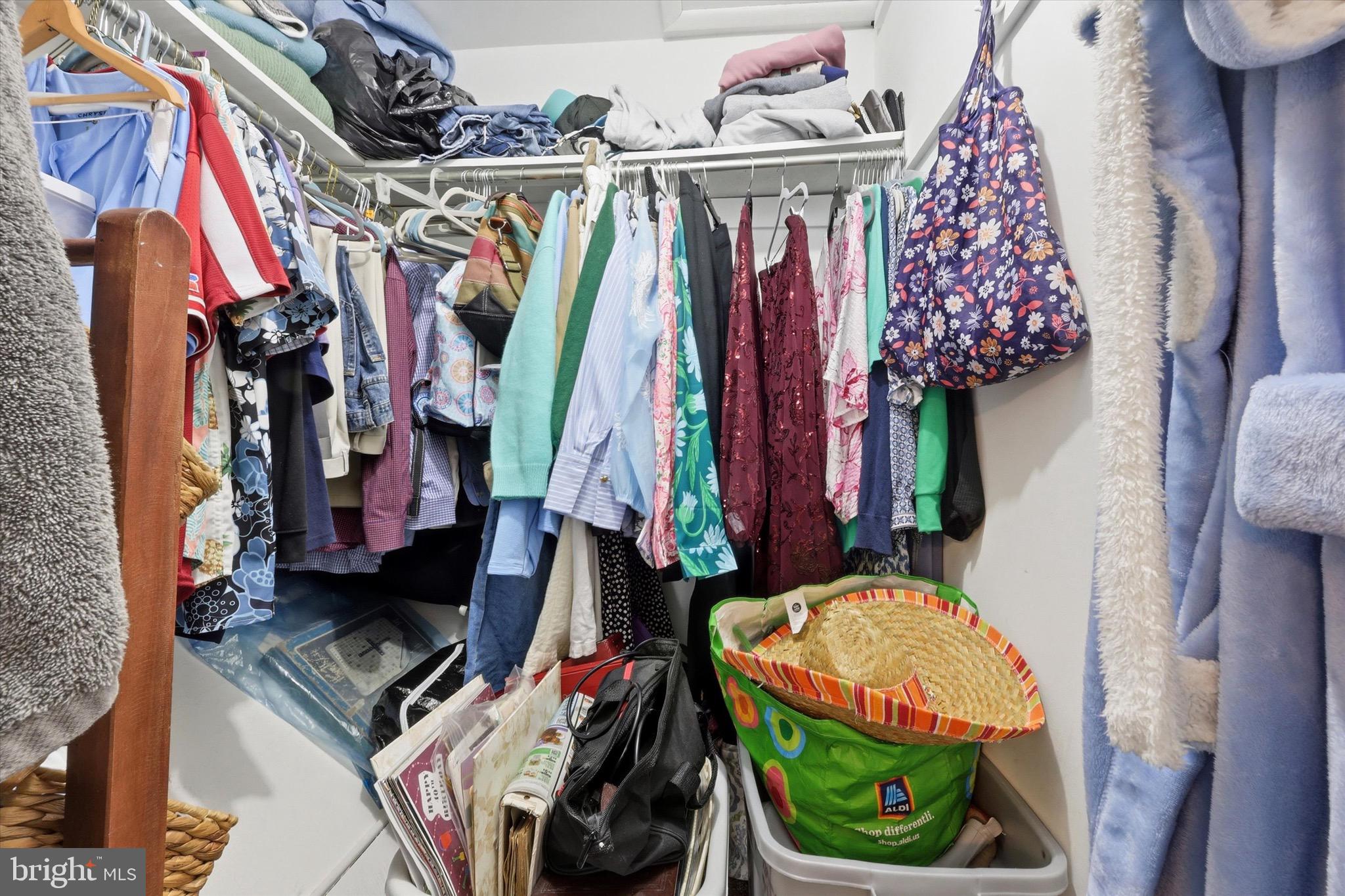 HILLTOP - Residential