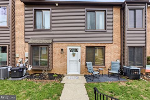 5200 HILLTOP DRIVE F2 BROOKHAVEN PA 19015