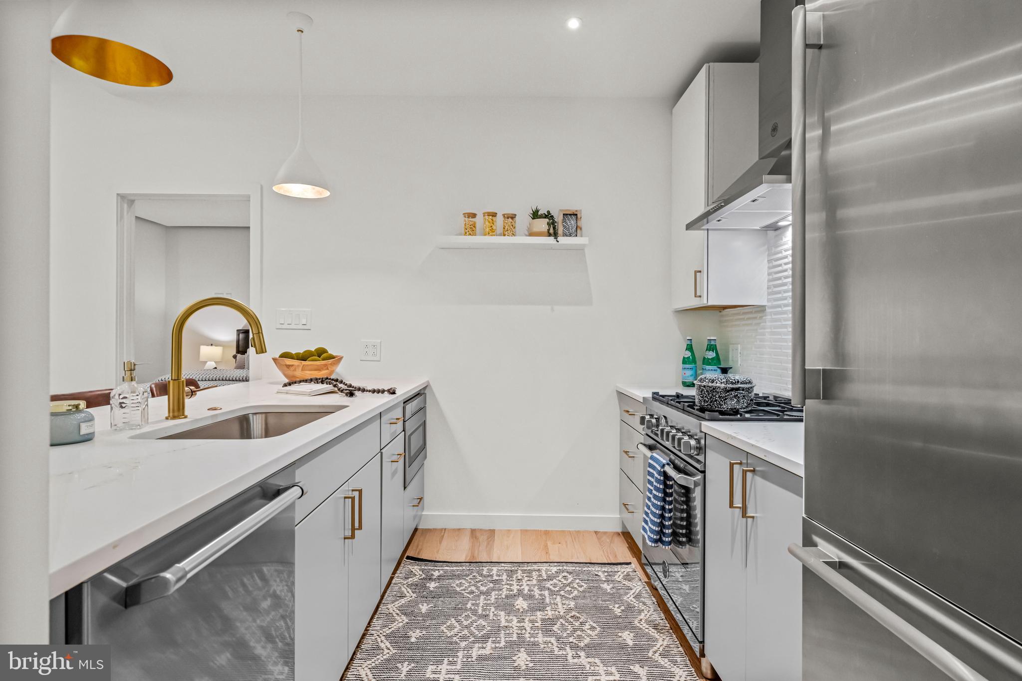 RITTENHOUSE SQUARE - Residential