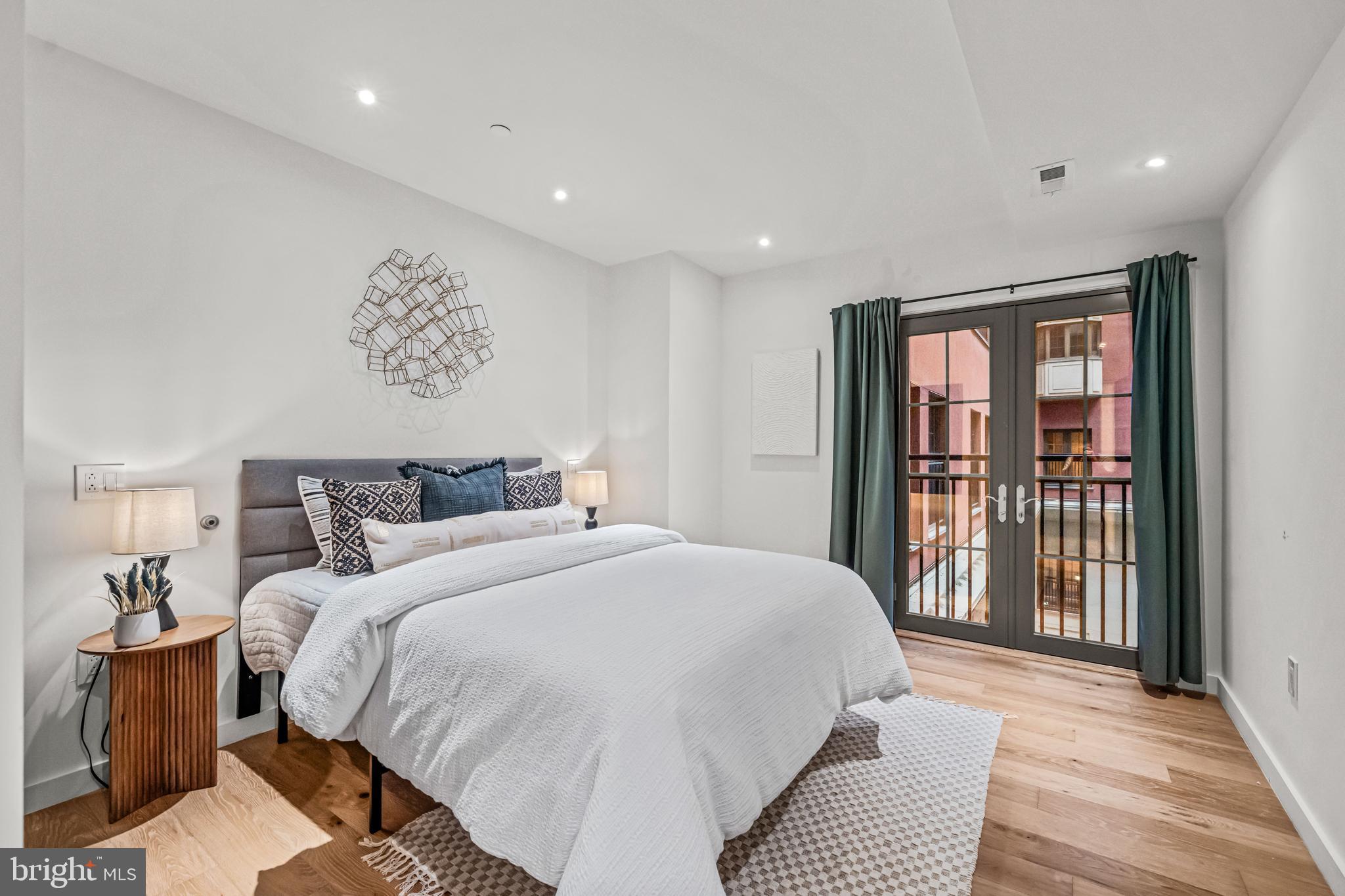 RITTENHOUSE SQUARE - Residential