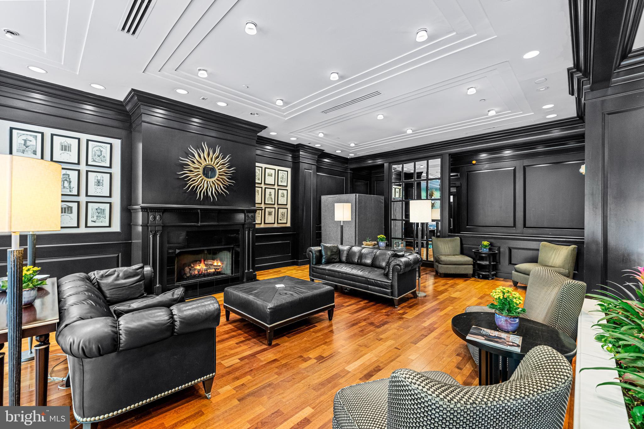 RITTENHOUSE SQUARE - Residential