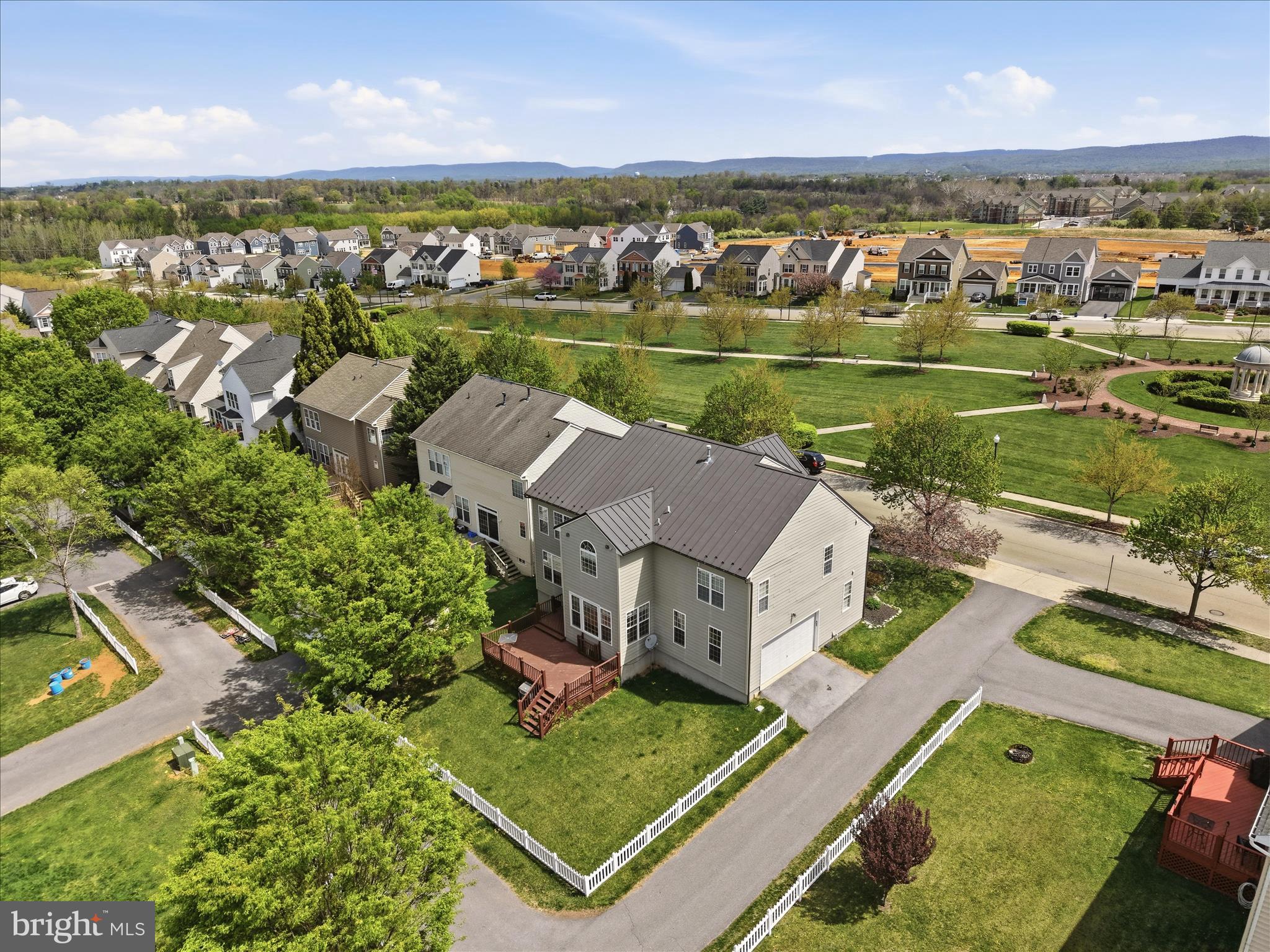 HUNTFIELD - Residential