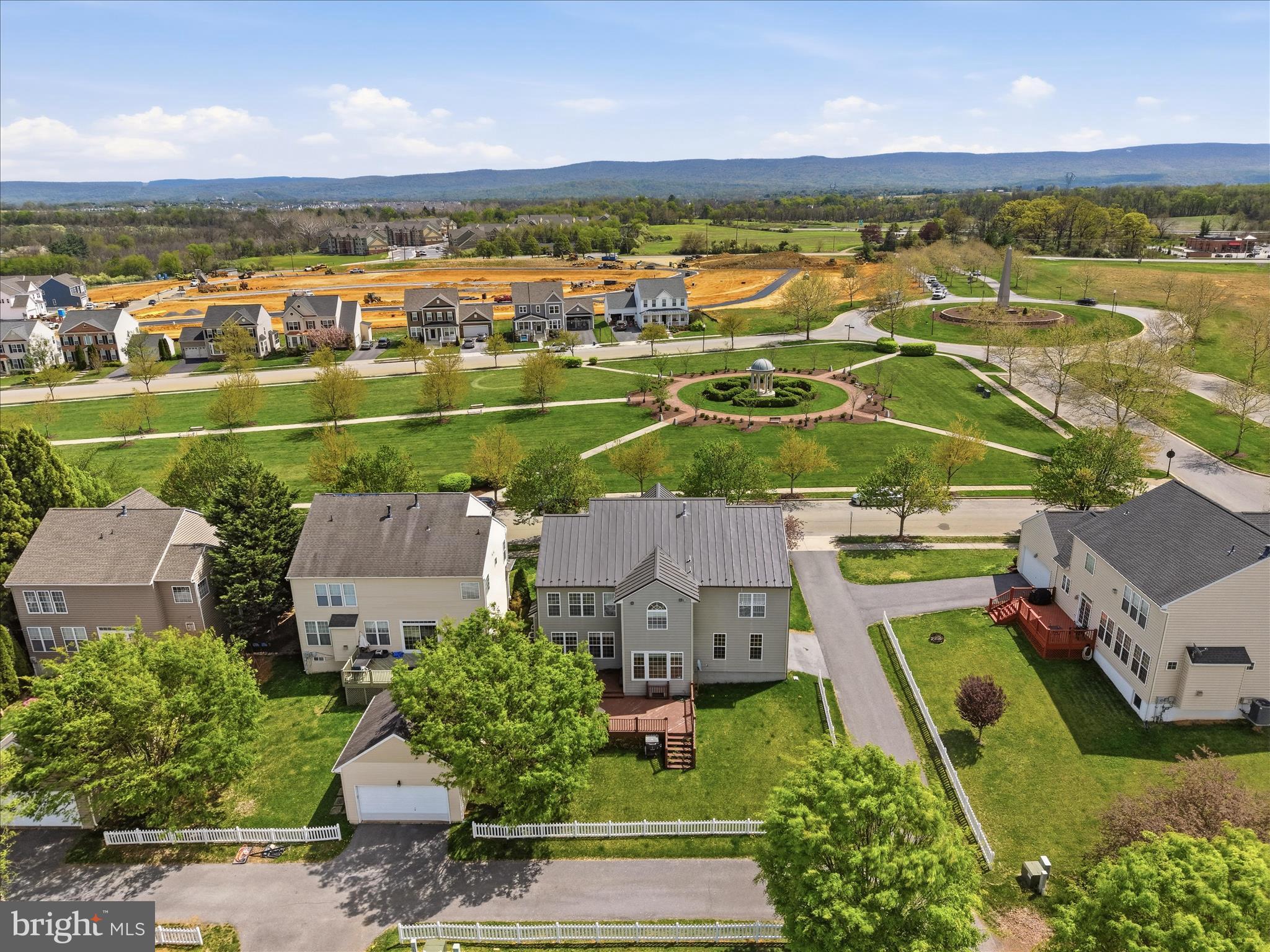 HUNTFIELD - Residential