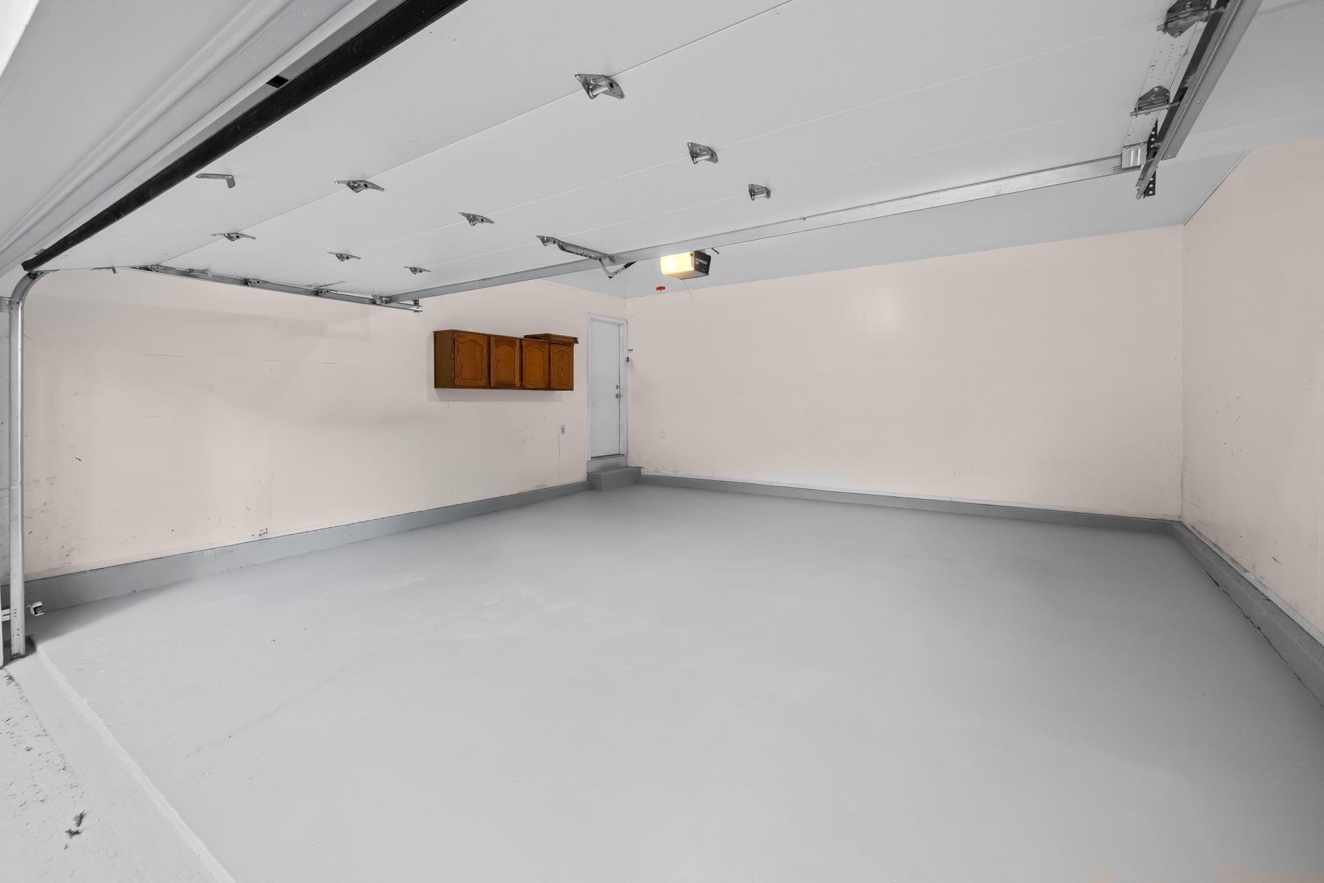 ROSEWOOD MANOR - Residential