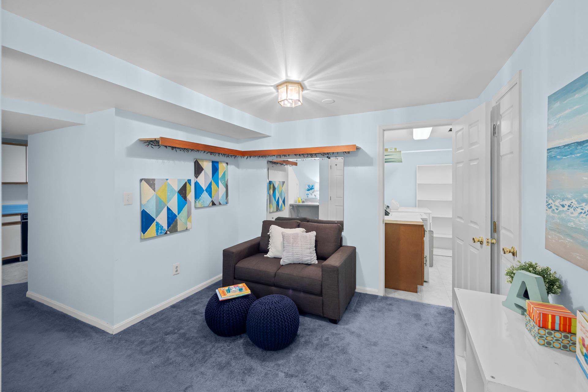 ROSEWOOD MANOR - Residential