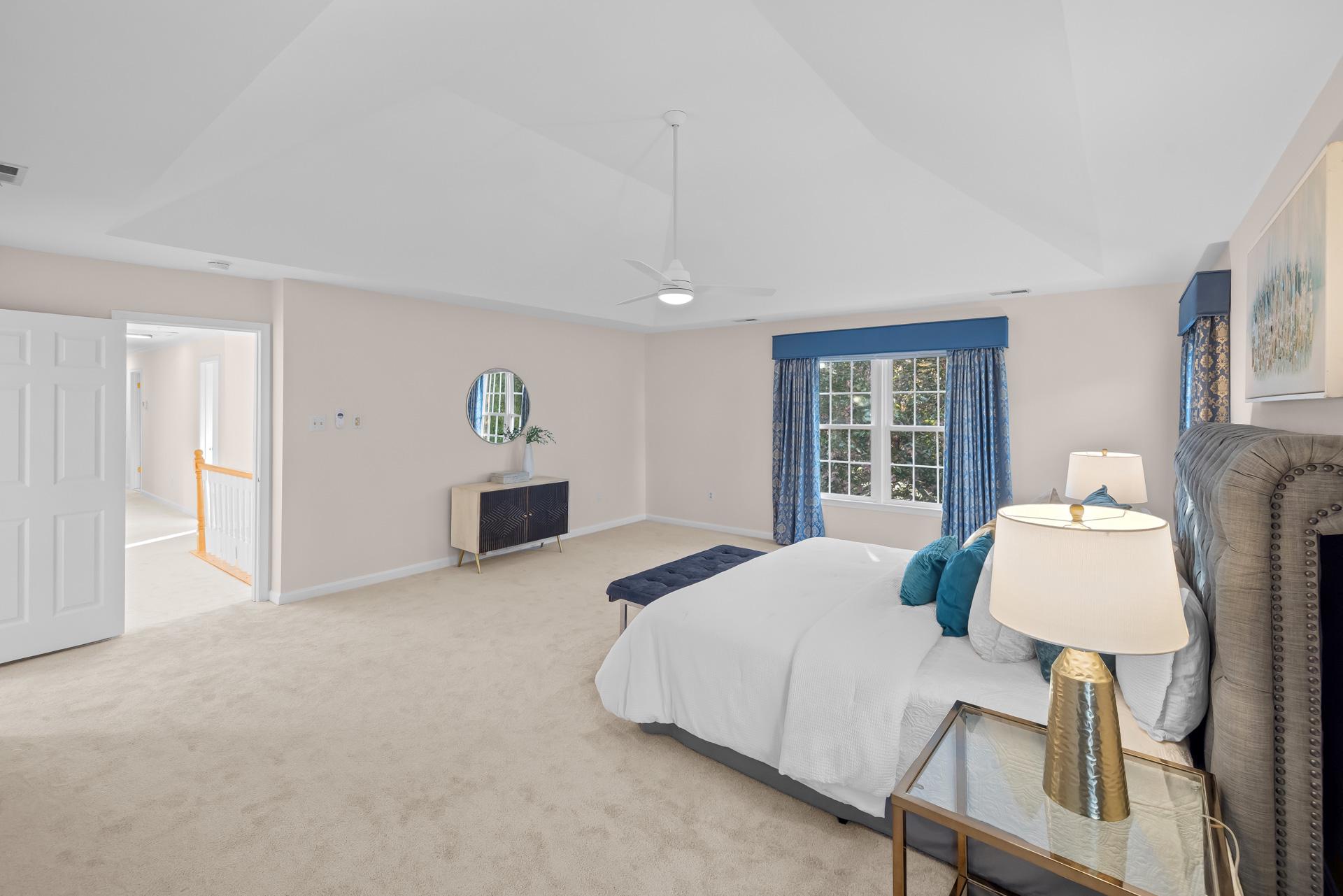 ROSEWOOD MANOR - Residential