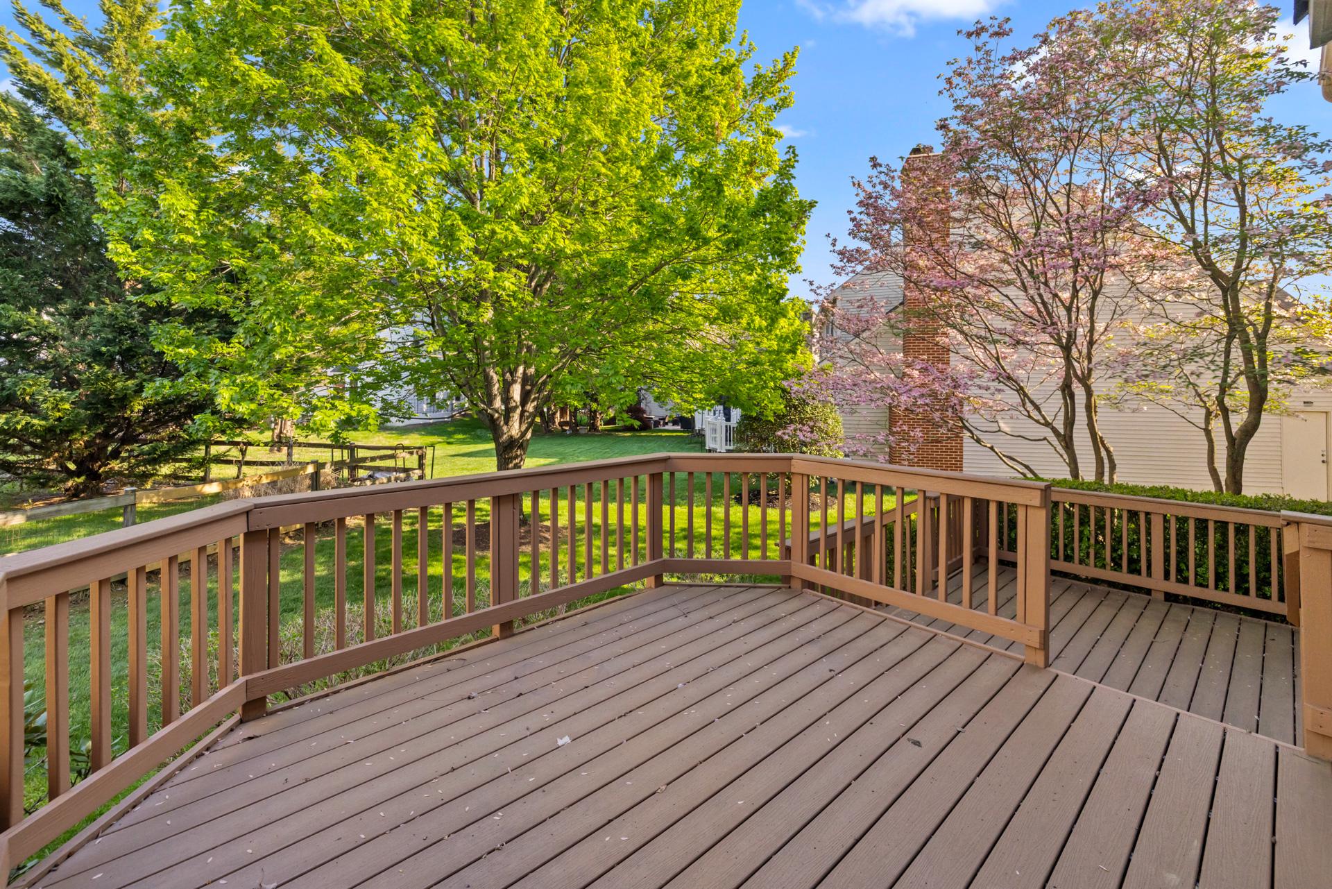 ROSEWOOD MANOR - Residential