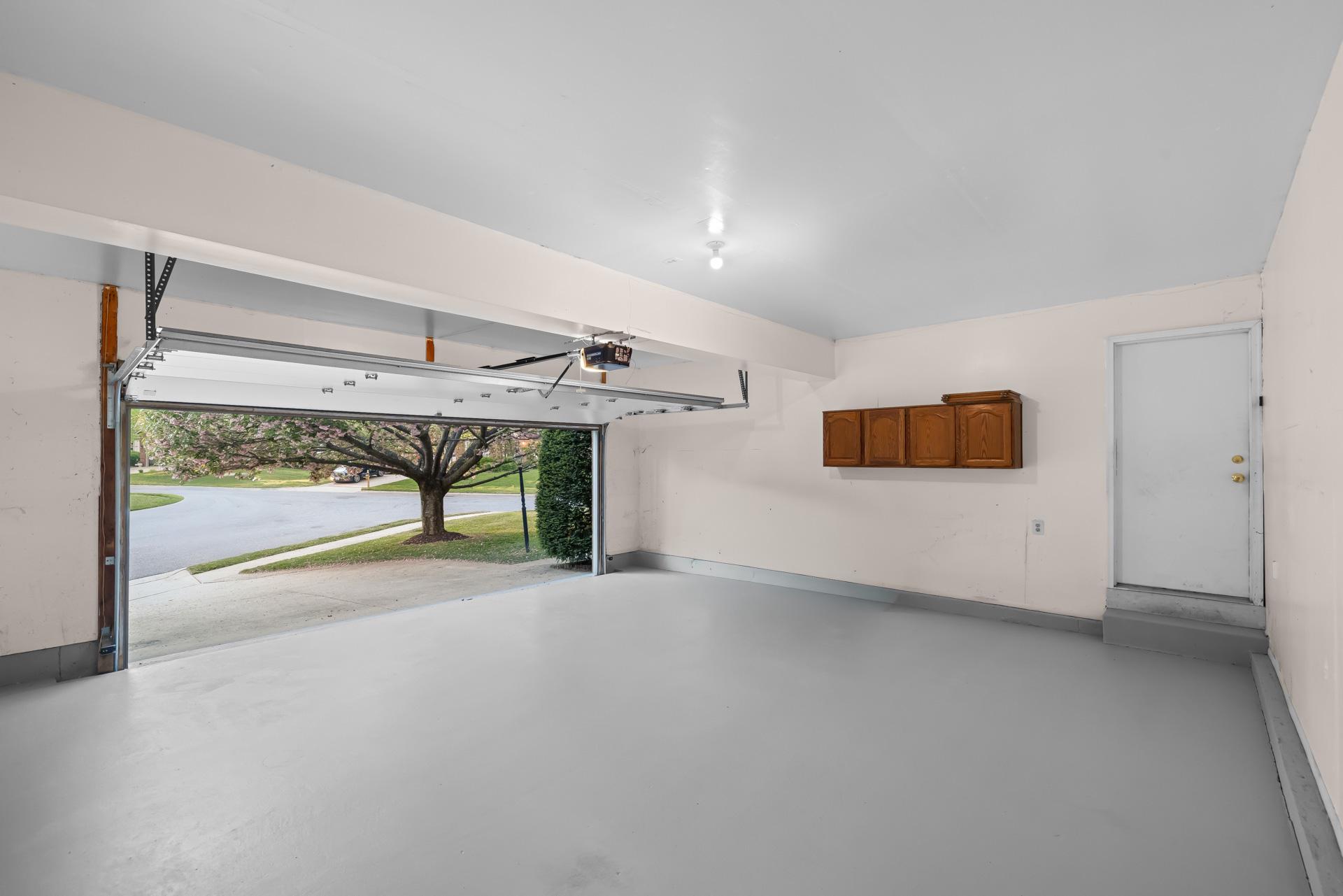 ROSEWOOD MANOR - Residential