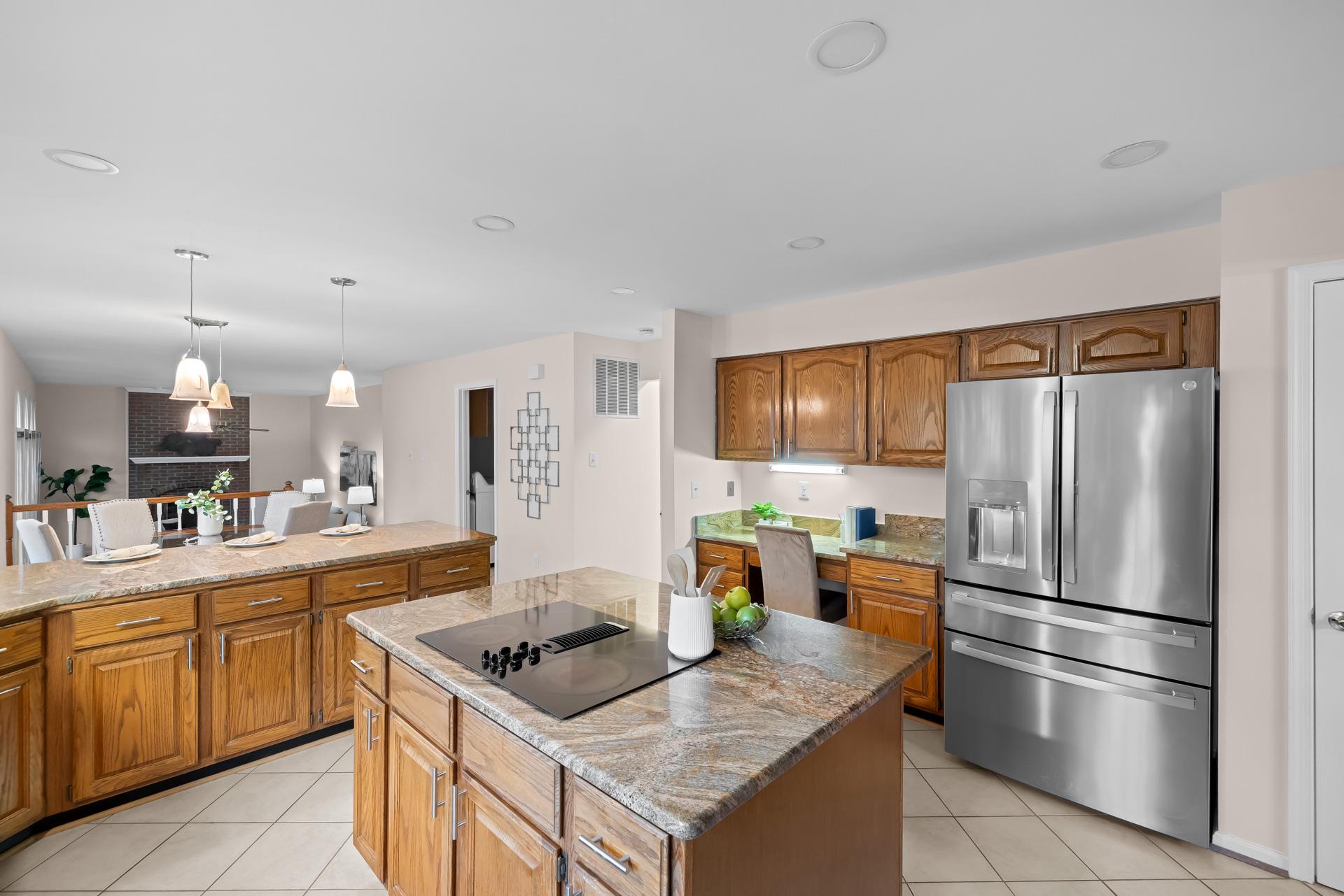 ROSEWOOD MANOR - Residential