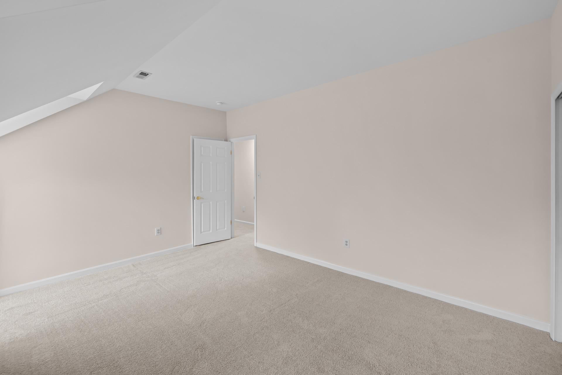 ROSEWOOD MANOR - Residential