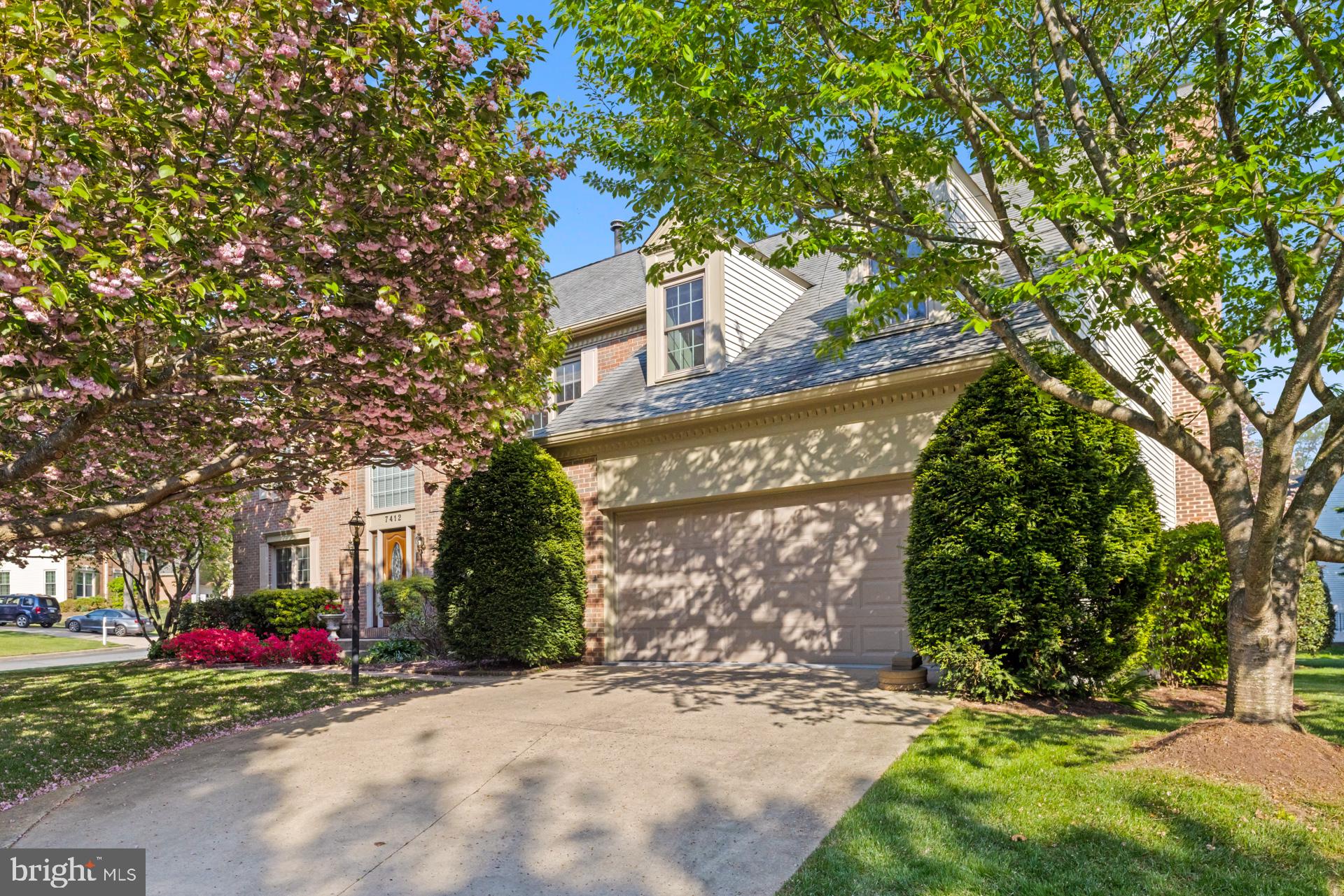 ROSEWOOD MANOR - Residential