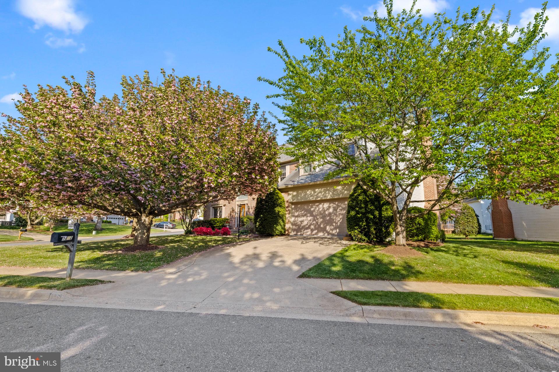 ROSEWOOD MANOR - Residential