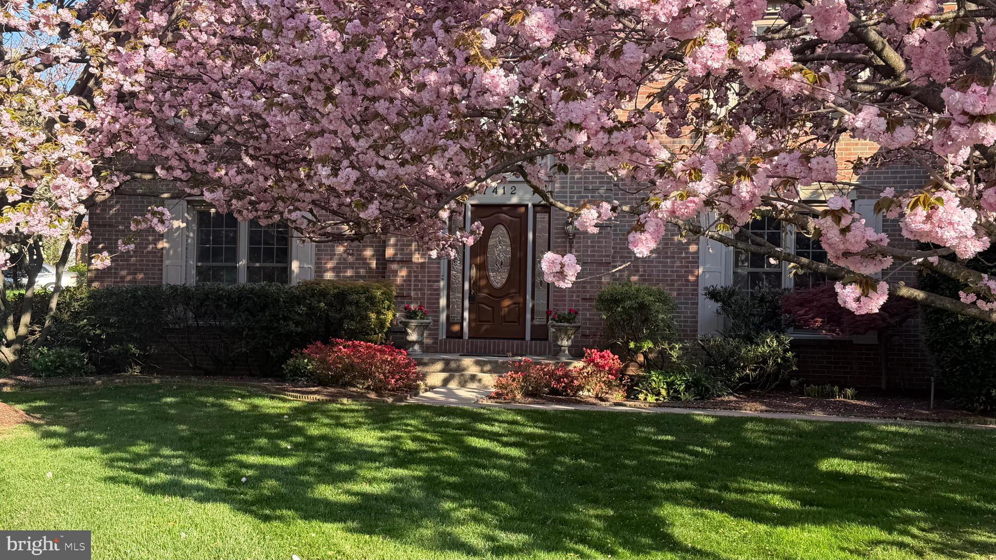 ROSEWOOD MANOR - Residential