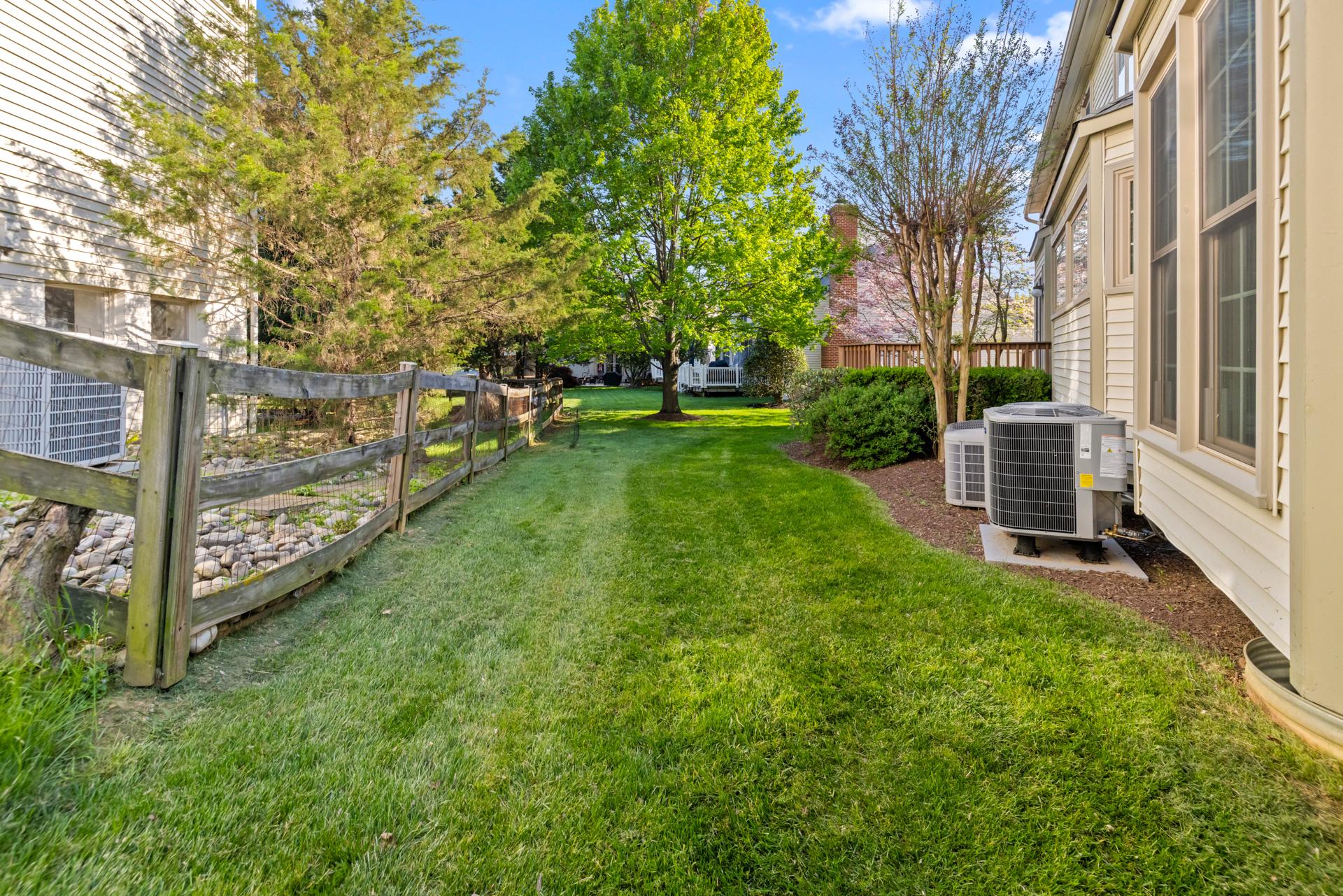 ROSEWOOD MANOR - Residential