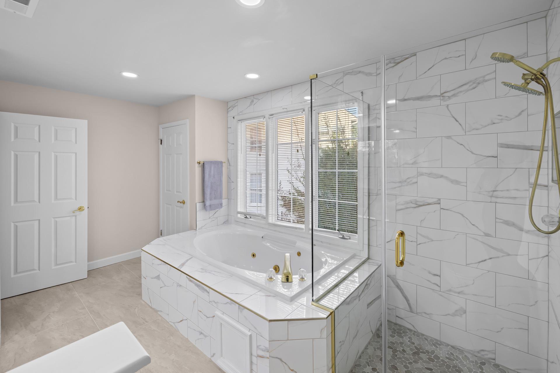 ROSEWOOD MANOR - Residential