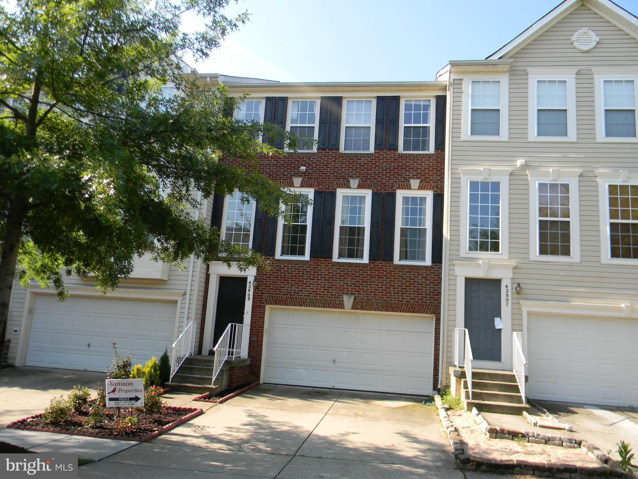 SOUTH RIDING - Residential Lease