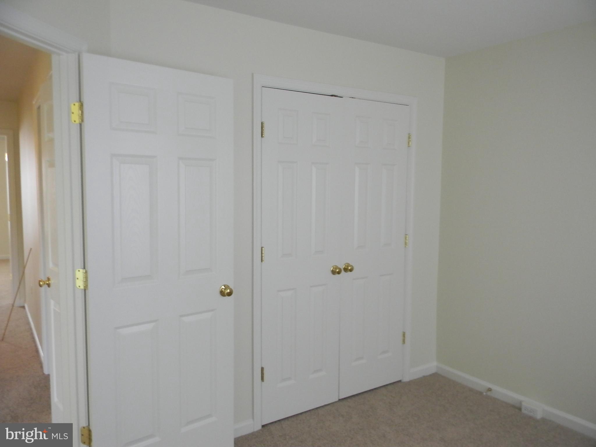 SOUTH RIDING - Residential Lease