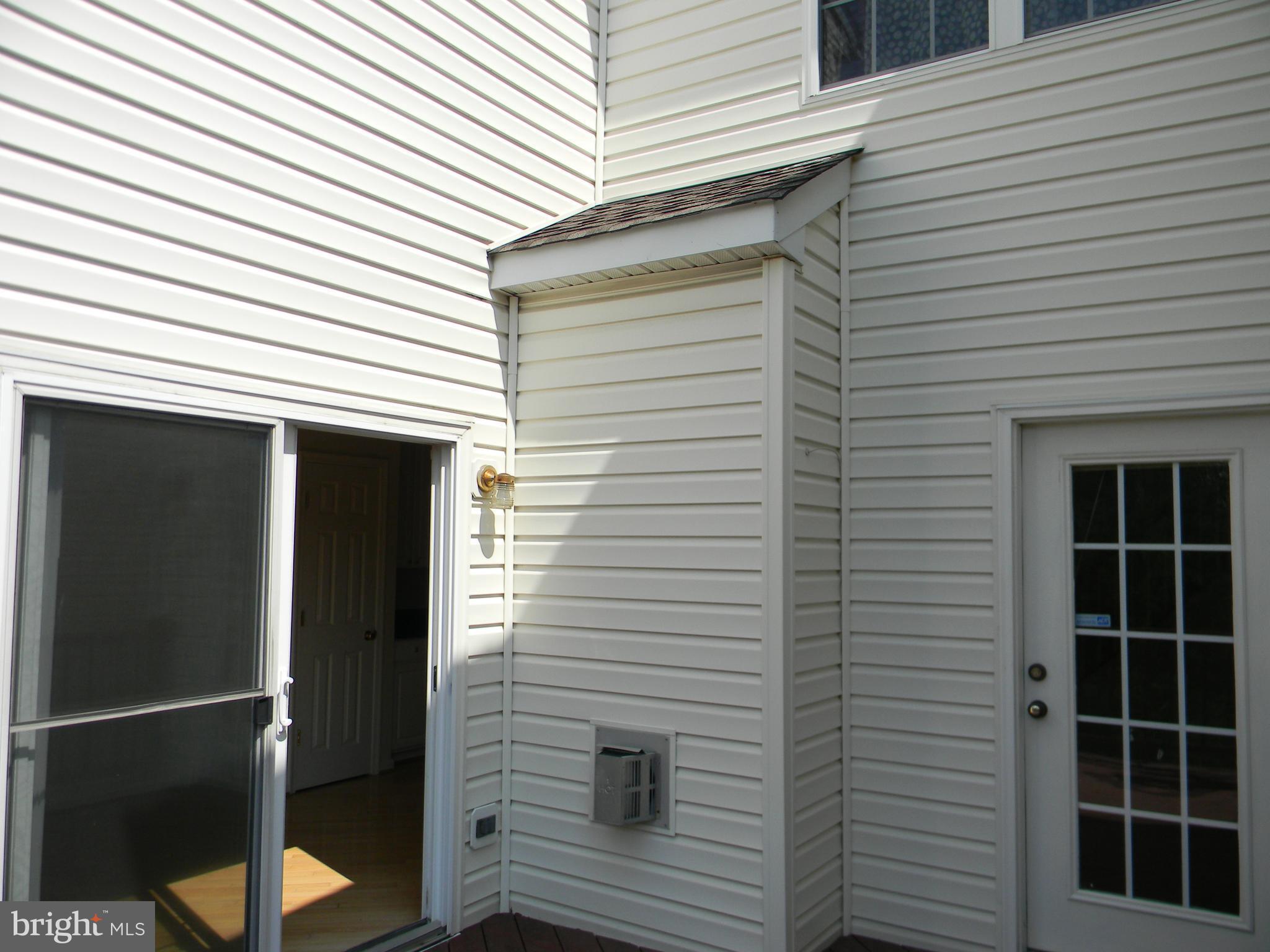 SOUTH RIDING - Residential Lease