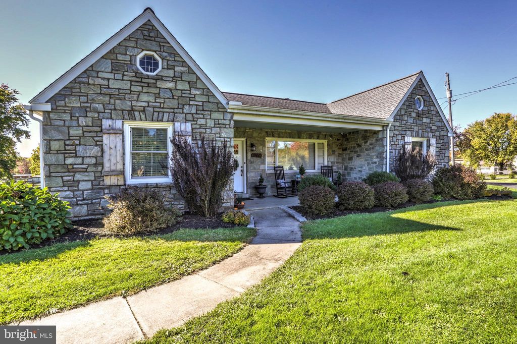 Photo of 844 W Swartzville Road, Reinholds, PA 17569 (MLS # PALA2042800)