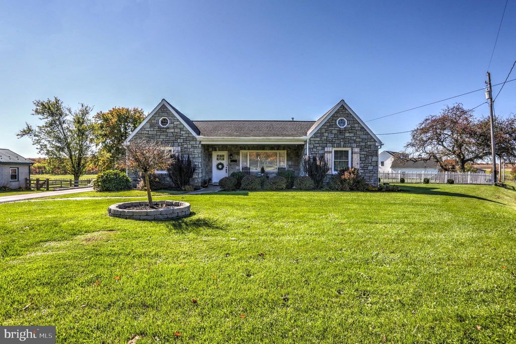 Photo of 844 W Swartzville Road, Reinholds, PA 17569 (MLS # PALA2042800)