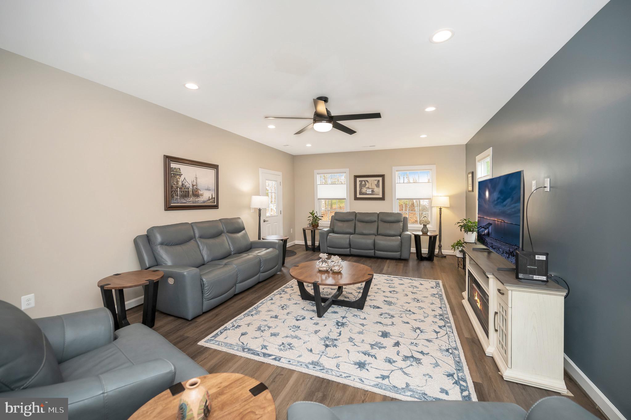 LAKE OF THE WOODS - Residential