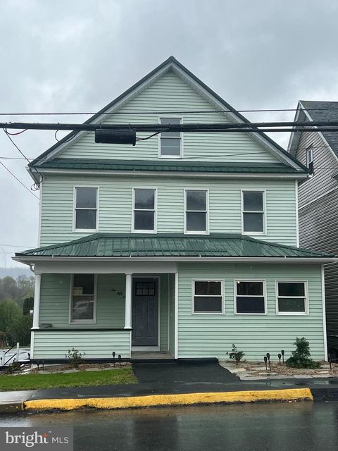 Photo of 256 W Main Street, RINGTOWN, PA 17967 (MLS # PASK2026896)