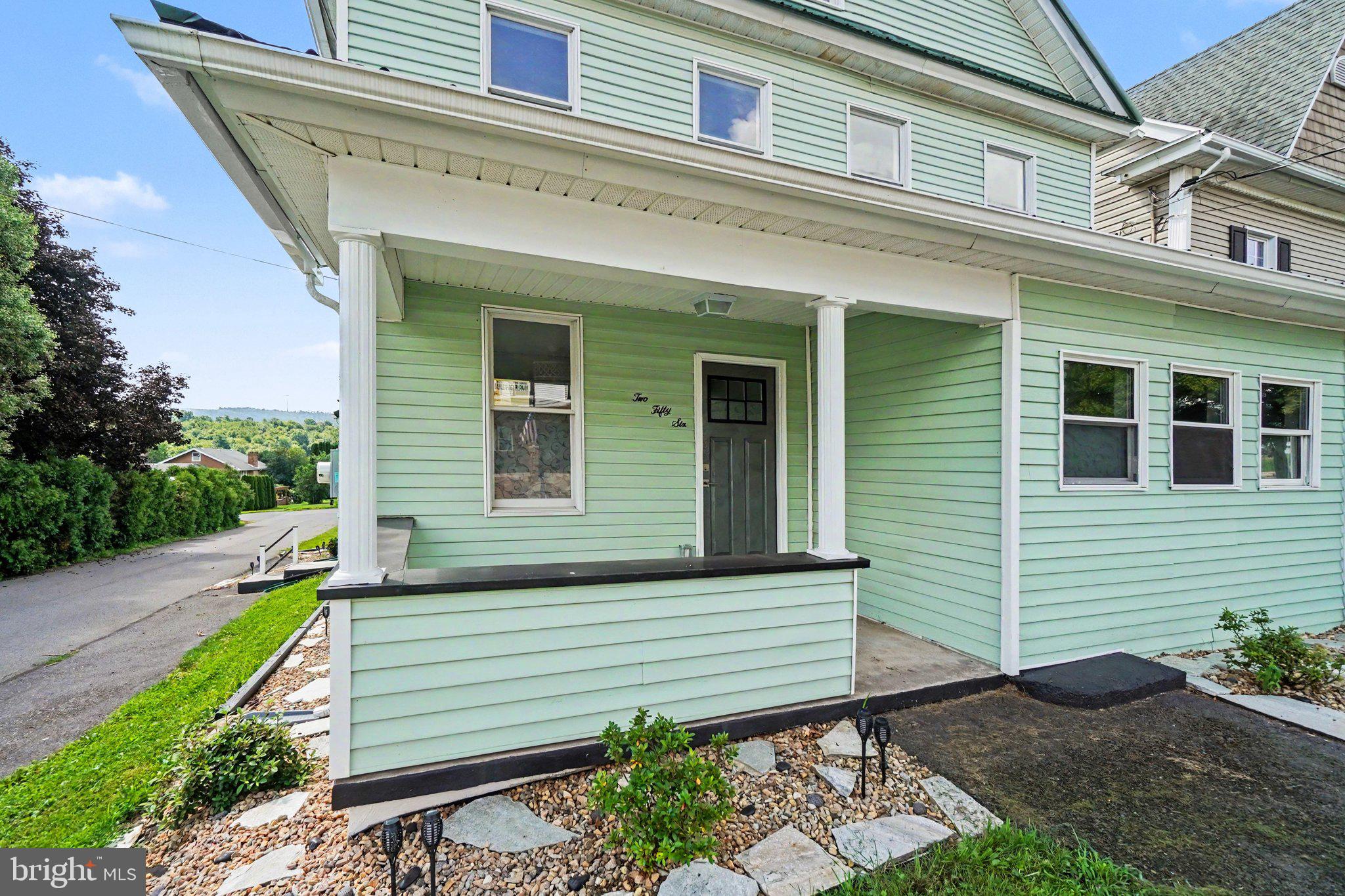 256 W MAIN STREET