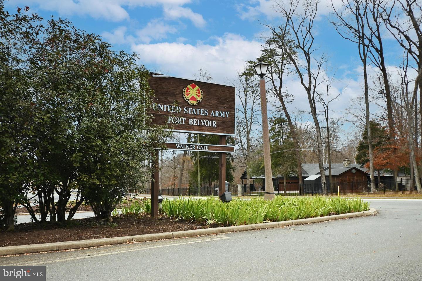 ENGLESIDE VILLAGE - Residential