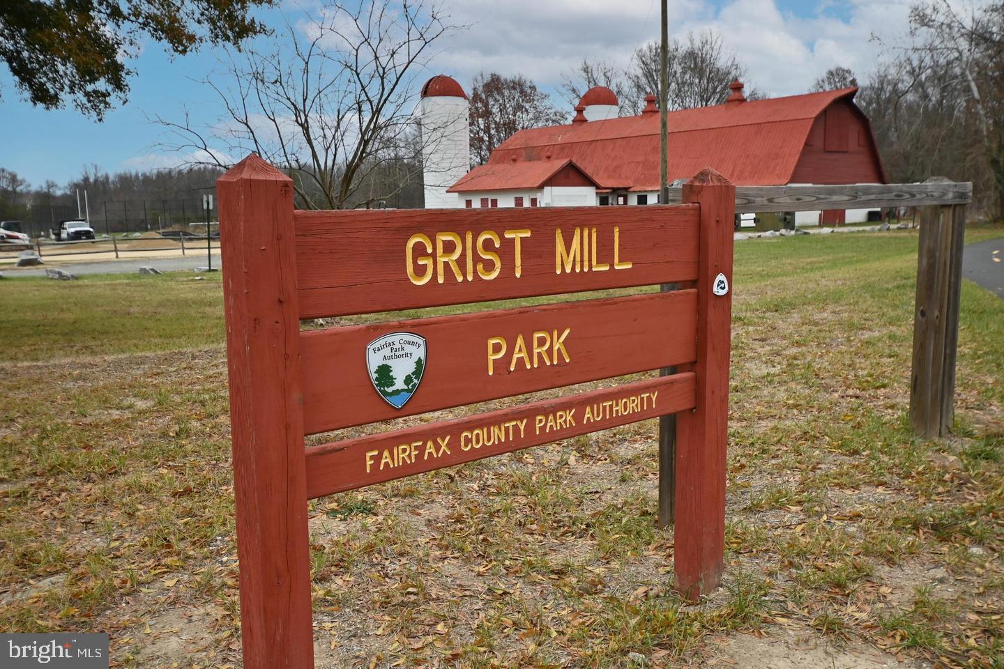 ENGLESIDE VILLAGE - Residential