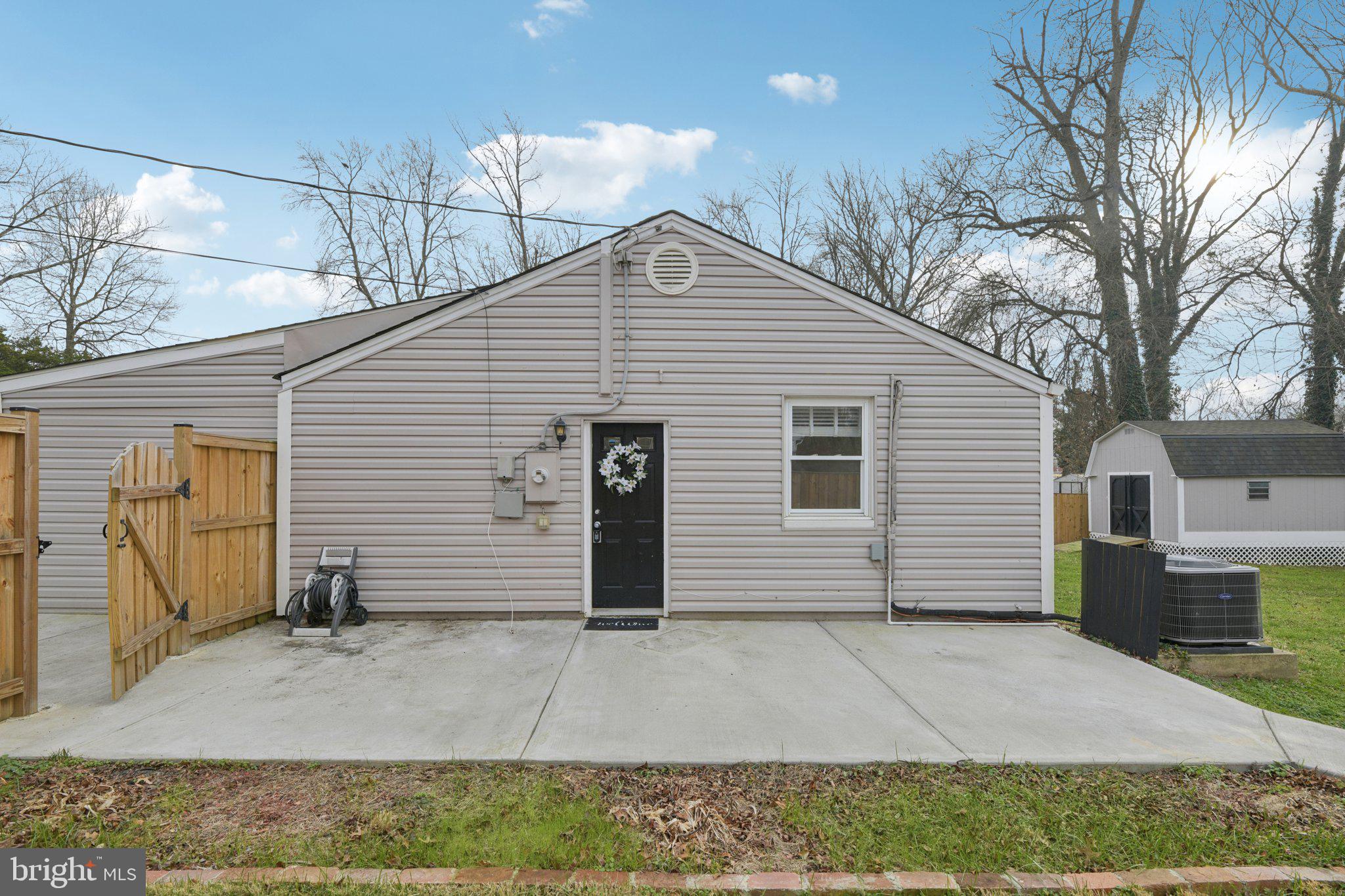 ENGLESIDE VILLAGE - Residential