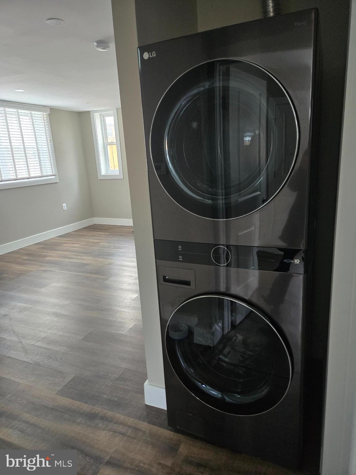 8422 WOODLAWN STREET