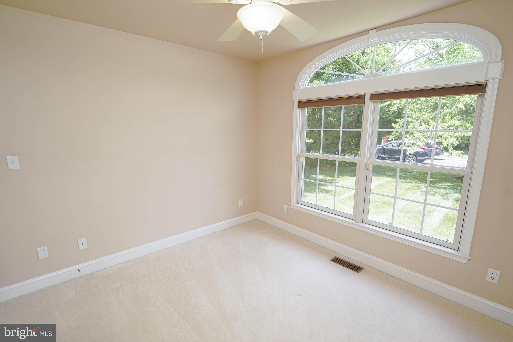 SLEEPY HOLLOW - Residential