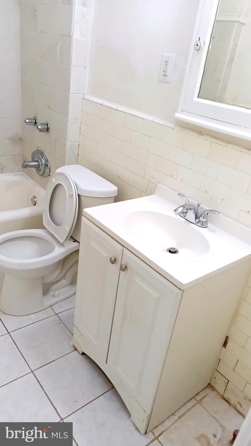 OLNEY - Residential Lease