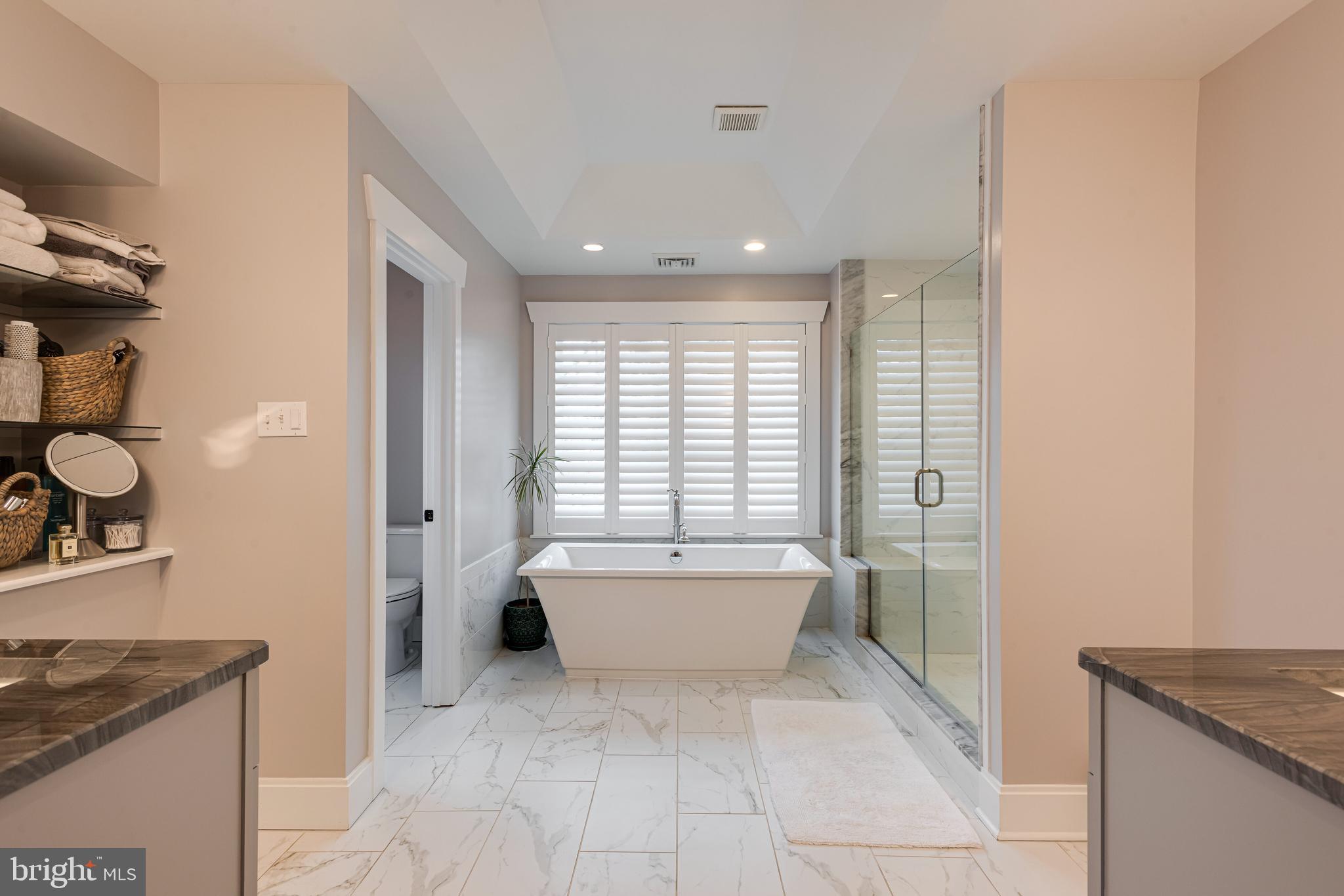 MEDIA WALK - Residential