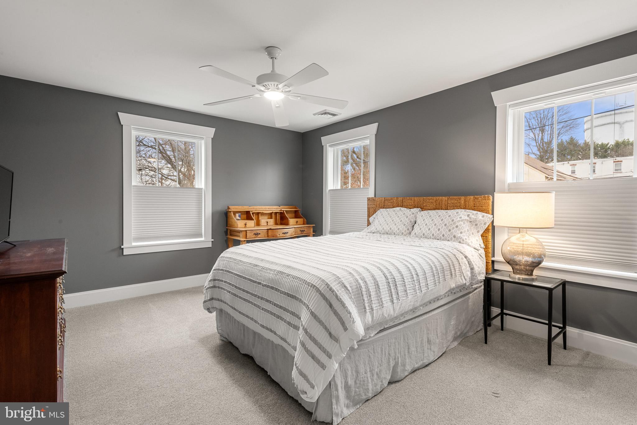 MEDIA WALK - Residential