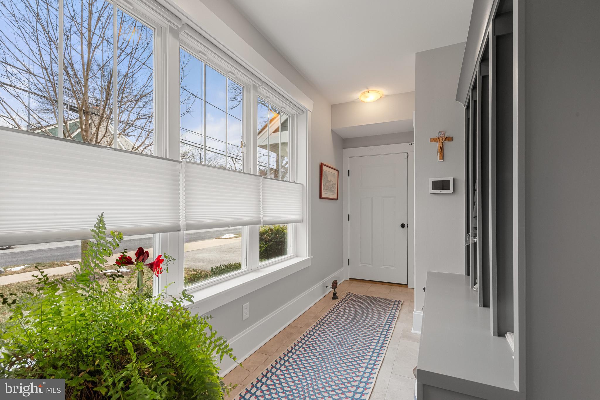 MEDIA WALK - Residential