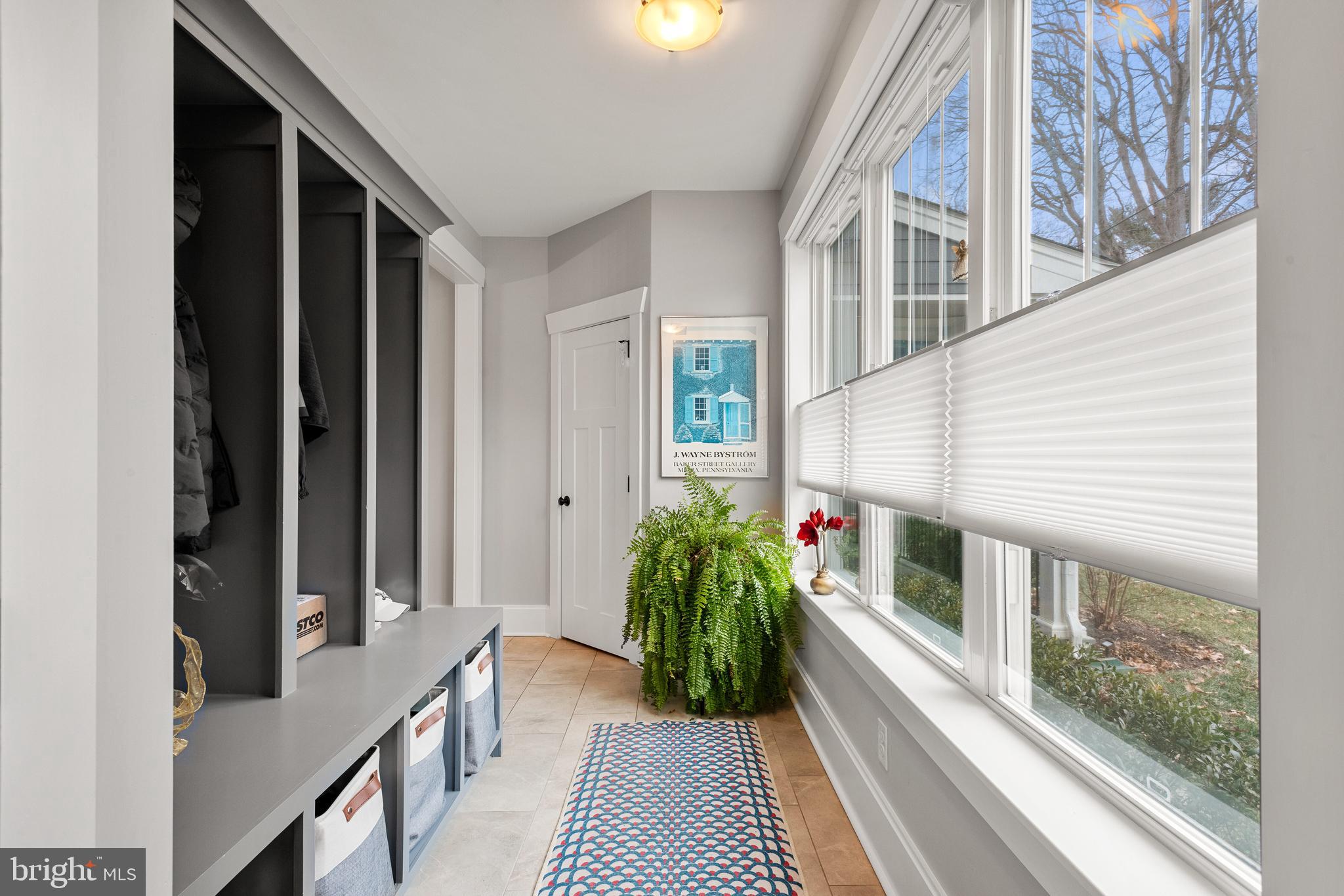 MEDIA WALK - Residential